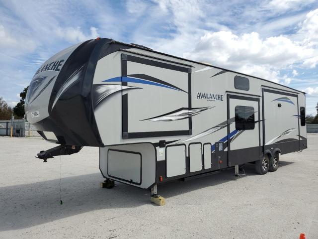 4YDF36624KE760626 - 2019 KEYSTONE AVALANCHE ორფეროვანი ფოტო 2