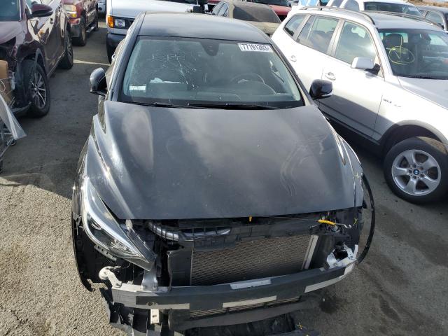 SJKCH5CP9HA034016 - 2017 INFINITI QX30 BASE 黑色 照片 5