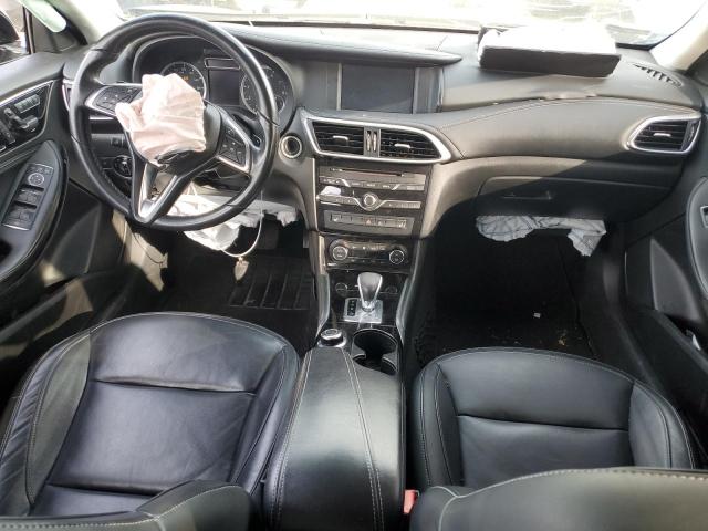 SJKCH5CP9HA034016 - 2017 INFINITI QX30 BASE 黑色 照片 8