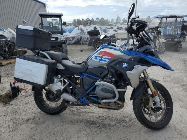 WB10A6107HZ655646 - 2017 BMW R1200 GS BLUE photo 1