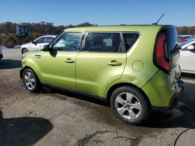 KNDJN2A27H7877721 - 2017 KIA SOUL GREEN photo 2