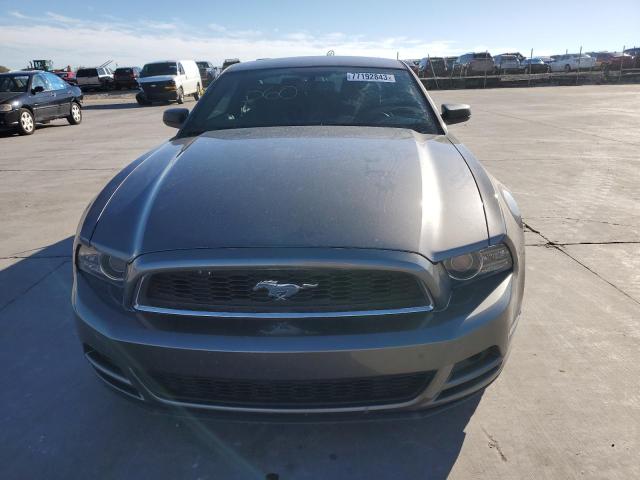 1ZVBP8AM9E5293974 - 2014 FORD MUSTANG GRAY photo 5