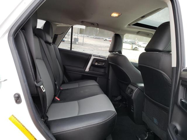 JTEBU5JR8J5608114 - 2018 TOYOTA 4RUNNER SR5/SR5 PREMIUM თეთრი ფოტო 11