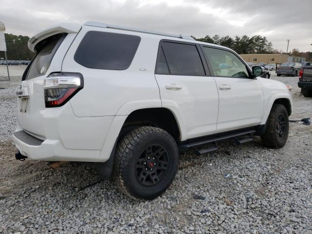 JTEBU5JR8J5608114 - 2018 TOYOTA 4RUNNER SR5/SR5 PREMIUM თეთრი ფოტო 3