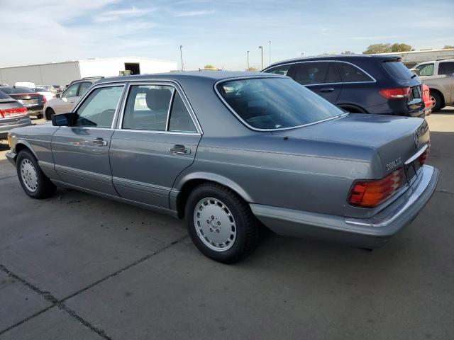 WDBCA24D2JA407475 - 1988 MERCEDES-BENZ 300 SE GRAY photo 2