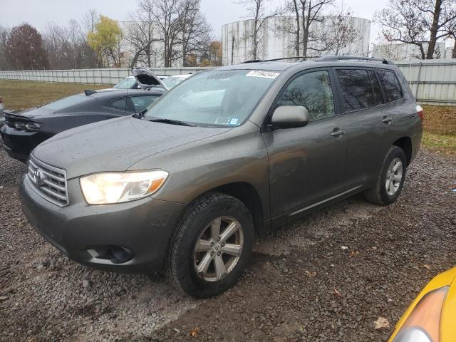 2009 TOYOTA HIGHLANDER, 