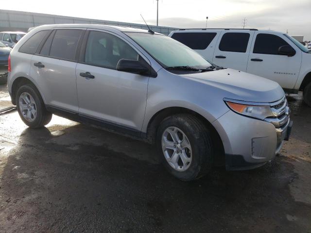 2FMDK4GC4DBC62378 - 2013 FORD EDGE SE WHITE photo 4