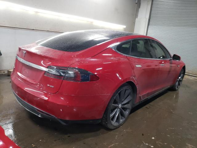 5YJSA1CP4DFP26035 - 2013 TESLA MODEL S RED photo 3