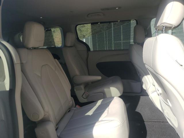 2C4RC1BGXHR704092 - 2017 CHRYSLER PACIFICA TOURING L WHITE photo 11