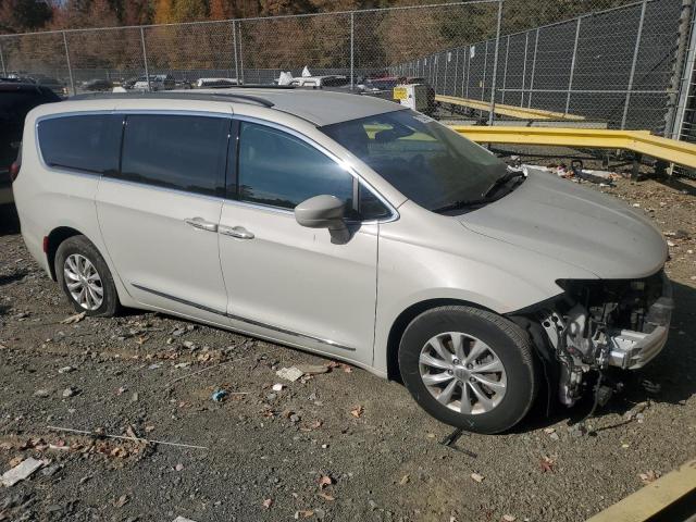 2C4RC1BGXHR704092 - 2017 CHRYSLER PACIFICA TOURING L WHITE photo 4