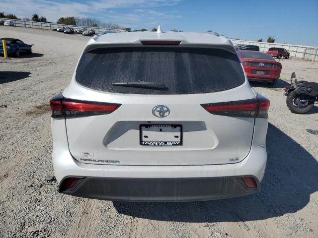 5TDGZRAH2NS542525 - 2022 TOYOTA HIGHLANDER XLE WHITE photo 6