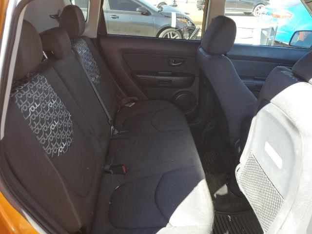KNDJT2A21B7260151 - 2011 KIA SOUL + ORANGE photo 10