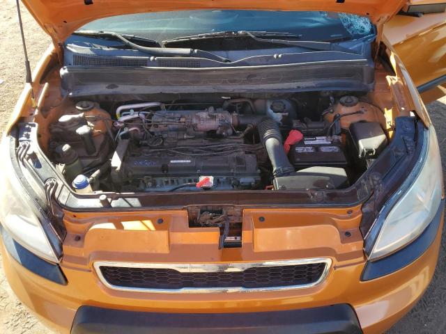 KNDJT2A21B7260151 - 2011 KIA SOUL + ORANGE photo 11