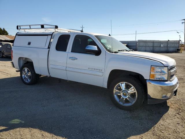 1GCRCSE01CZ284547 - 2012 CHEVROLET SILVERADO C1500 LT WHITE photo 4