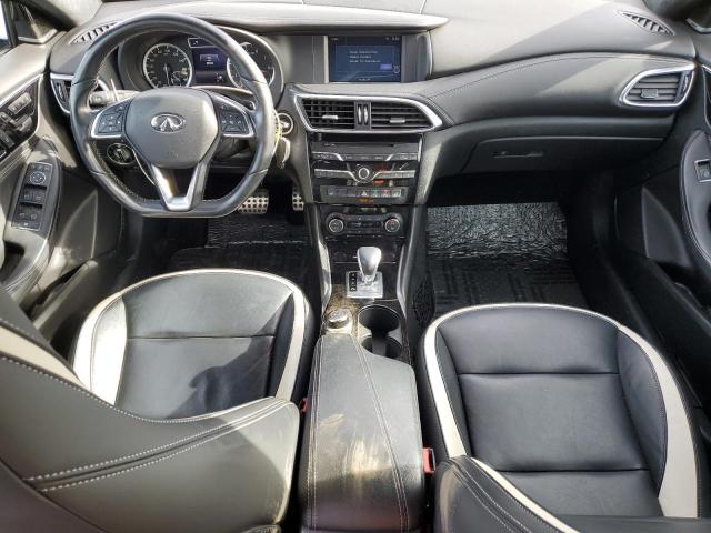 SJKCH5CP1HA019171 - 2017 INFINITI QX30 BASE SILVER photo 8