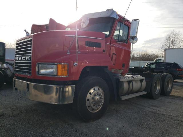 1M1AA18Y2WW084796 - 1998 MACK 600 CH600 RED photo 2