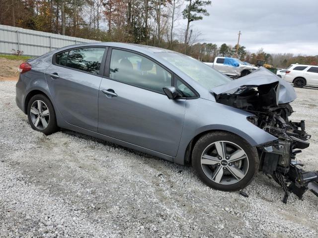 3KPFL4A71JE275258 - 2018 KIA FORTE LX GRAY photo 4