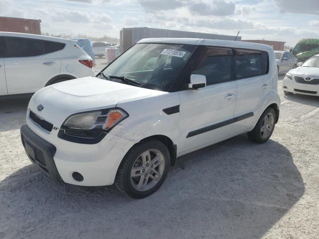KNDJT2A27B7302113 - 2011 KIA SOUL + WHITE photo 1