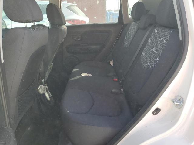KNDJT2A27B7302113 - 2011 KIA SOUL + WHITE photo 10