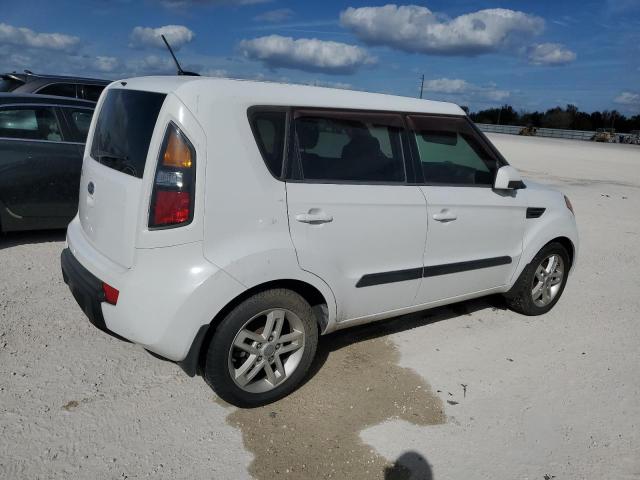 KNDJT2A27B7302113 - 2011 KIA SOUL + WHITE photo 3