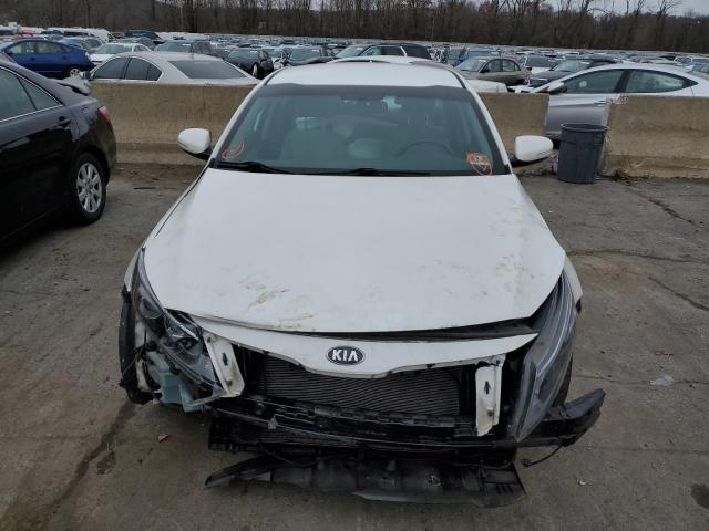 KNAGM4A79F5628749 - 2015 KIA OPTIMA LX WHITE photo 5