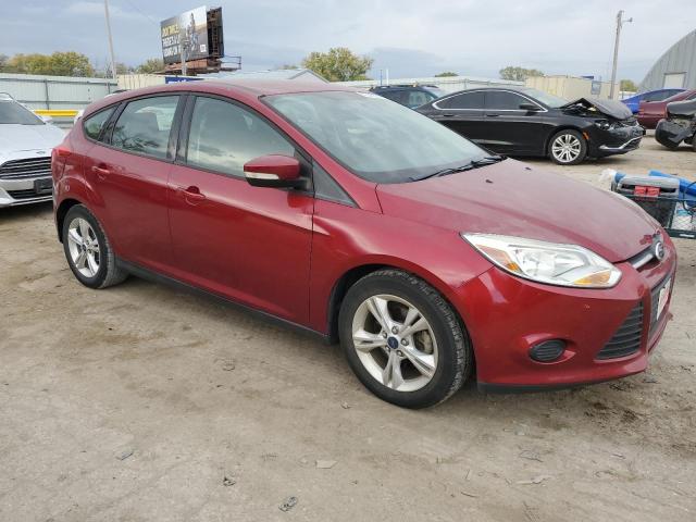 1FADP3K2XDL339596 - 2013 FORD FOCUS SE RED photo 4