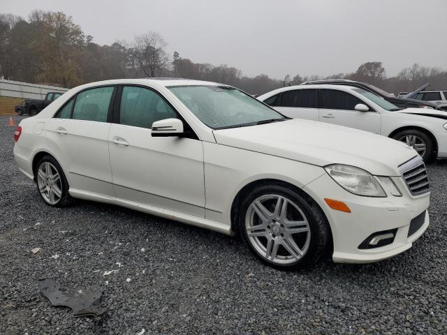 WDDHF8HB2AA085740 - 2010 MERCEDES-BENZ E 350 4MATIC WHITE photo 4