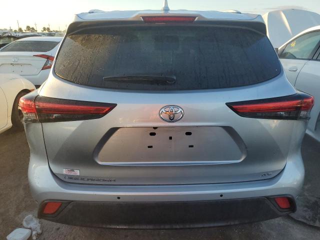 5TDGZRAH2NS539060 - 2022 TOYOTA HIGHLANDER XLE Күміс фото 6