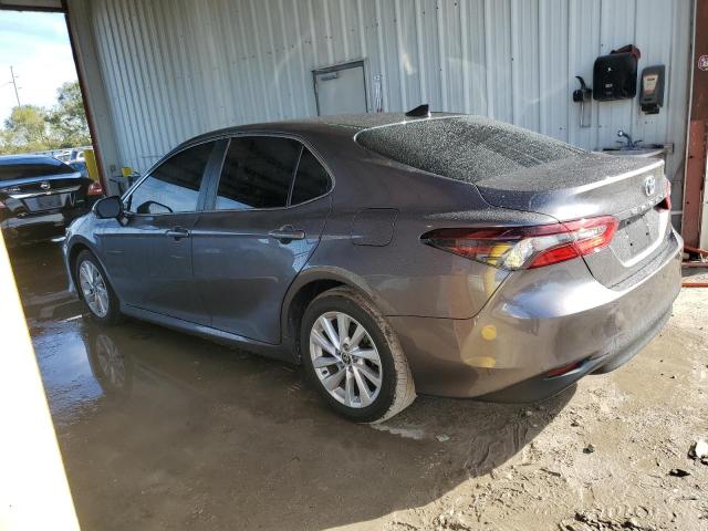 4T1R11AK6PU746784 - 2023 TOYOTA CAMRY LE GRAY photo 2