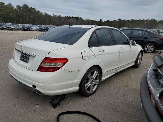 WDDGF5EB4AR106166 - 2010 MERCEDES-BENZ C 300 WHITE photo 3