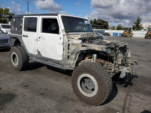 1C4BJWDG1CL172346 - 2012 JEEP WRANGLER U SPORT WHITE photo 4