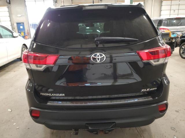 5TDJZRFH3JS525628 - 2018 TOYOTA HIGHLANDER SE BLACK photo 6