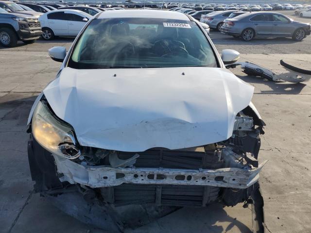 1FADP3K29DL248240 - 2013 FORD FOCUS SE WHITE photo 5