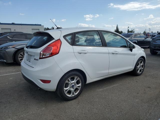 3FADP4EJ9FM164333 - 2015 FORD FIESTA SE WHITE photo 3