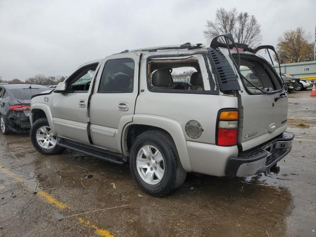 1GNEC13T55R120704 - 2005 CHEVROLET TAHOE C1500 SILVER photo 2