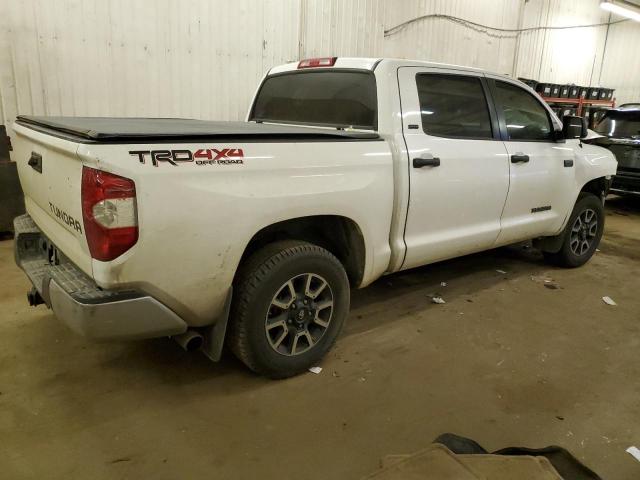 5TFDY5F1XKX813993 - 2019 TOYOTA TUNDRA CREWMAX SR5 WHITE photo 3