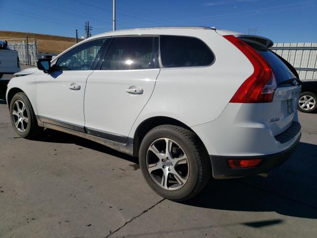 YV4902DZ3C2289831 - 2012 VOLVO XC60 T6 WHITE photo 2