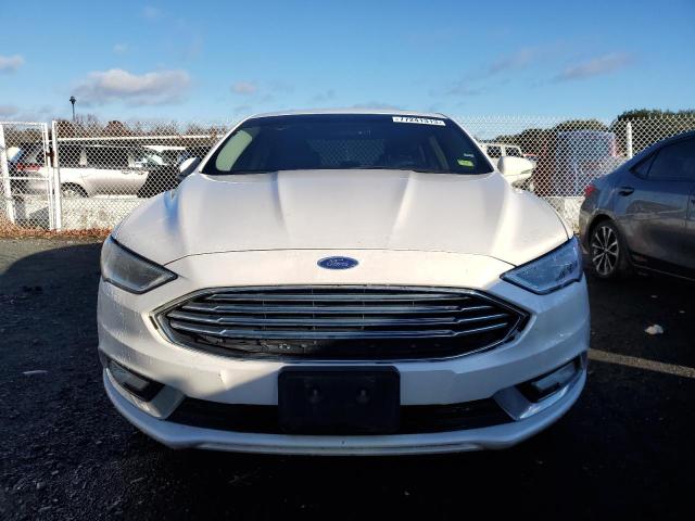 3FA6P0H98HR173274 - 2017 FORD FUSION SE WHITE photo 5