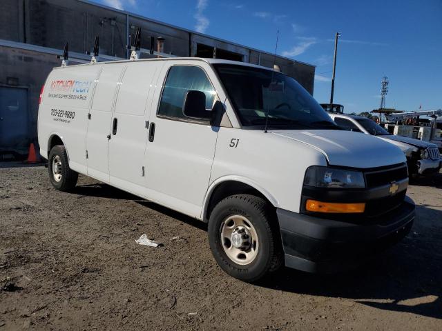 1GCWGBFP7K1162369 - 2019 CHEVROLET EXPRESS G2 WHITE photo 4