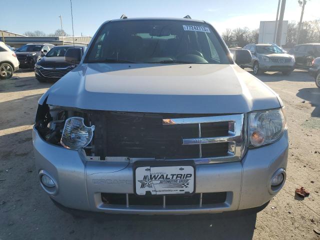 1FMCU0D71CKC61490 - 2012 FORD ESCAPE XLT SILVER photo 5