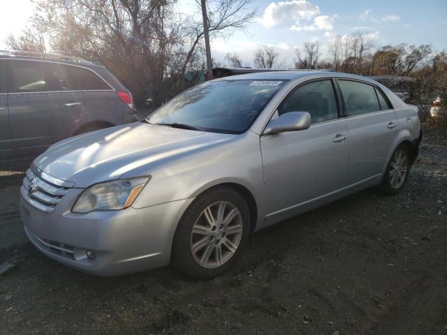 2005 TOYOTA AVALON XL, 