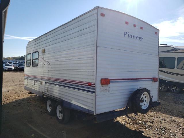 1EB1T172542483258 - 2004 FLEETWOOD PIONEER WHITE photo 3