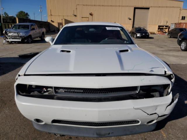 2B3CJ4DG1BH549893 - 2011 DODGE CHALLENGER WHITE photo 5