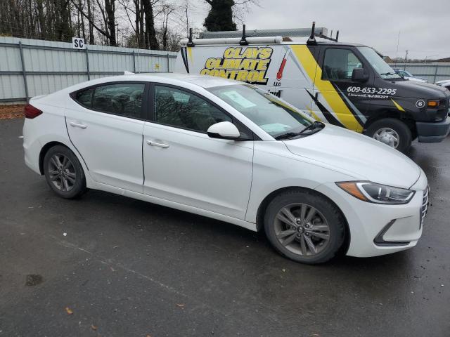 5NPD84LFXHH063686 - 2017 HYUNDAI ELANTRA SE WHITE photo 4