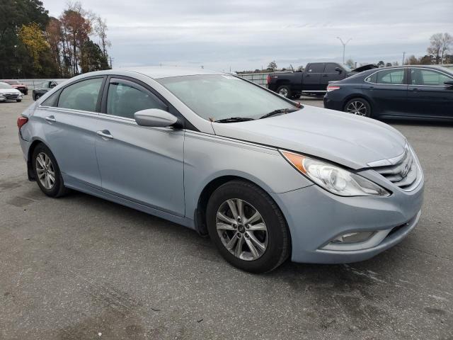 5NPEB4AC8DH783528 - 2013 HYUNDAI SONATA GLS BLUE photo 4