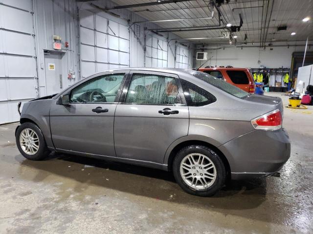 1FAHP3FNXAW105099 - 2010 FORD FOCUS SE GRAY photo 2