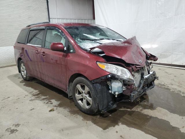 5TDKK3DC1GS759076 - 2016 TOYOTA SIENNA LE MAROON photo 4