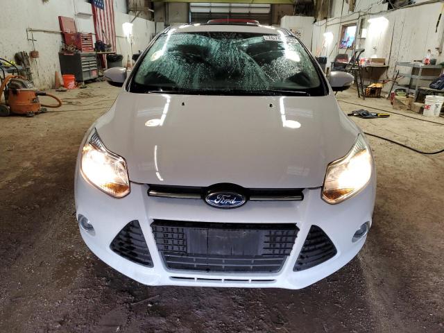 1FADP3F22DL223366 - 2013 FORD FOCUS SE WHITE photo 5