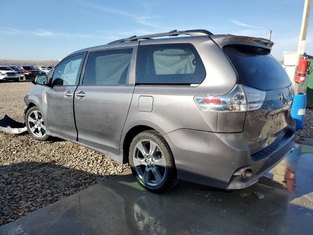 5TDXZ3DCXJS921960 - 2018 TOYOTA SIENNA SE GRAY photo 2