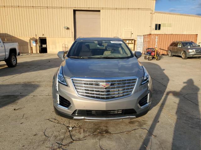 1GYKNGRSXJZ182112 - 2018 CADILLAC XT5 PLATINUM GRAY photo 5